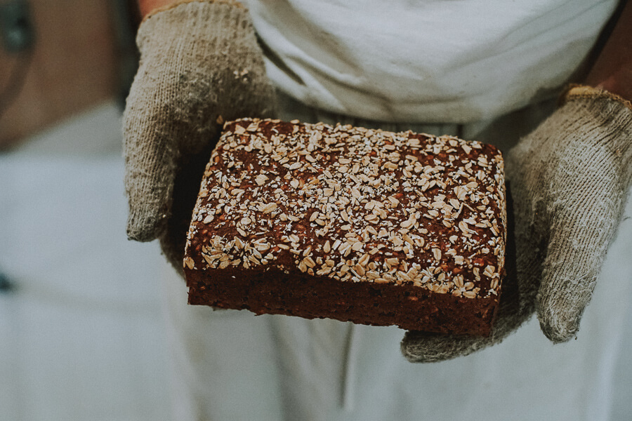 haluta ( ハルタ ) 上田の黒パン ( ルブロ )