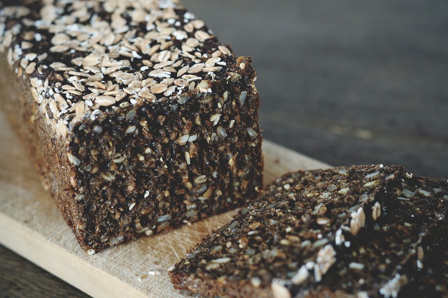 haluta ( ハルタ ) 上田の黒パン ( ルブロ )